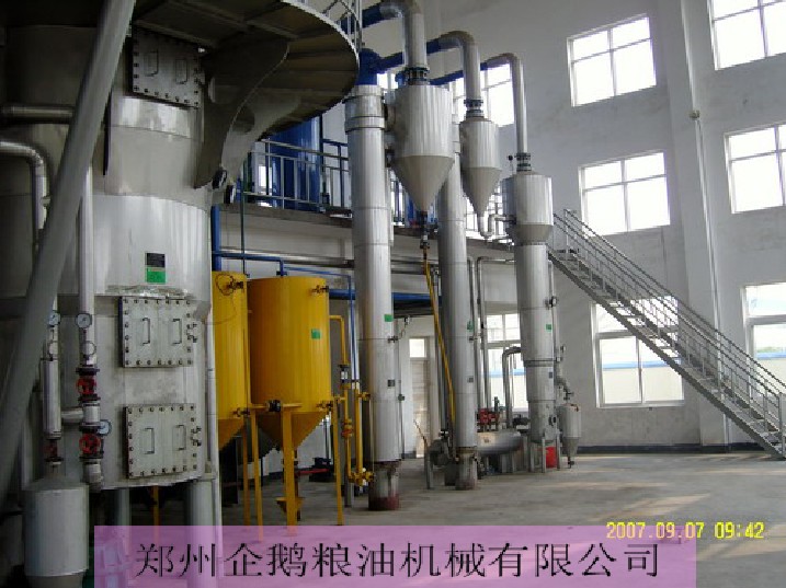 浸出油設(shè)備，浸出油設(shè)備哪家好，小型浸出設(shè)備，浸出器